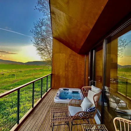 ホテル Treehouses Kapolcs